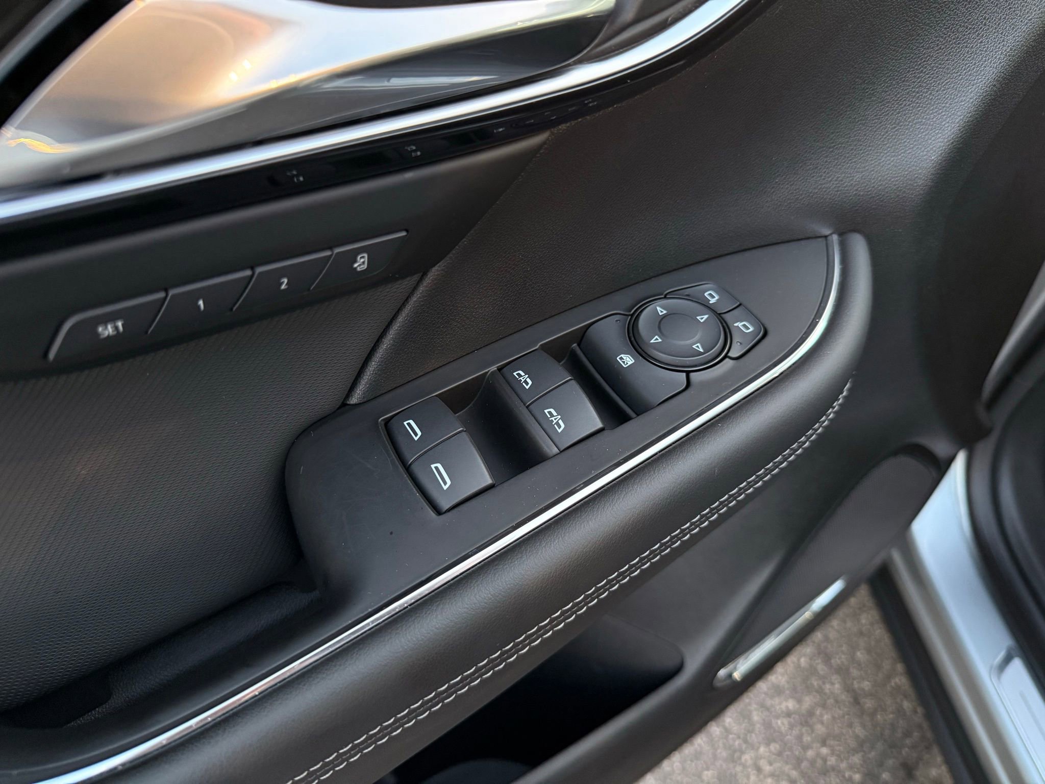 Used 2025 Buick Envision Preferred image 35