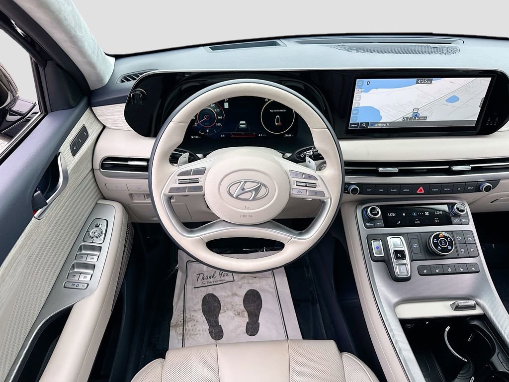 Used 2024 Hyundai Palisade Calligraphy image 24