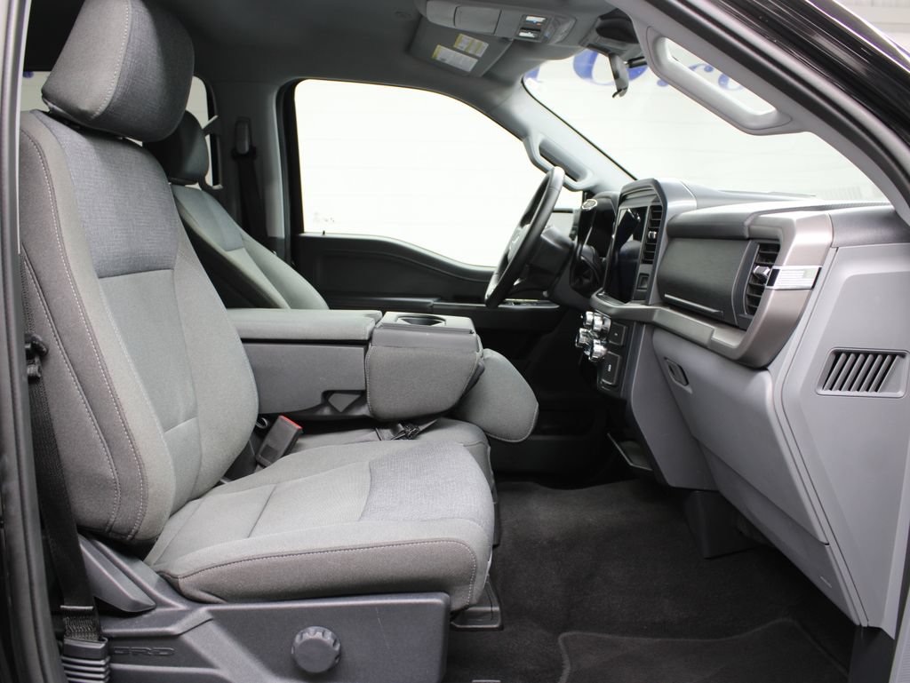 Used 2025 Ford F150 XLT w/ Equipment Group 301A Standard AWD/4WD image 24
