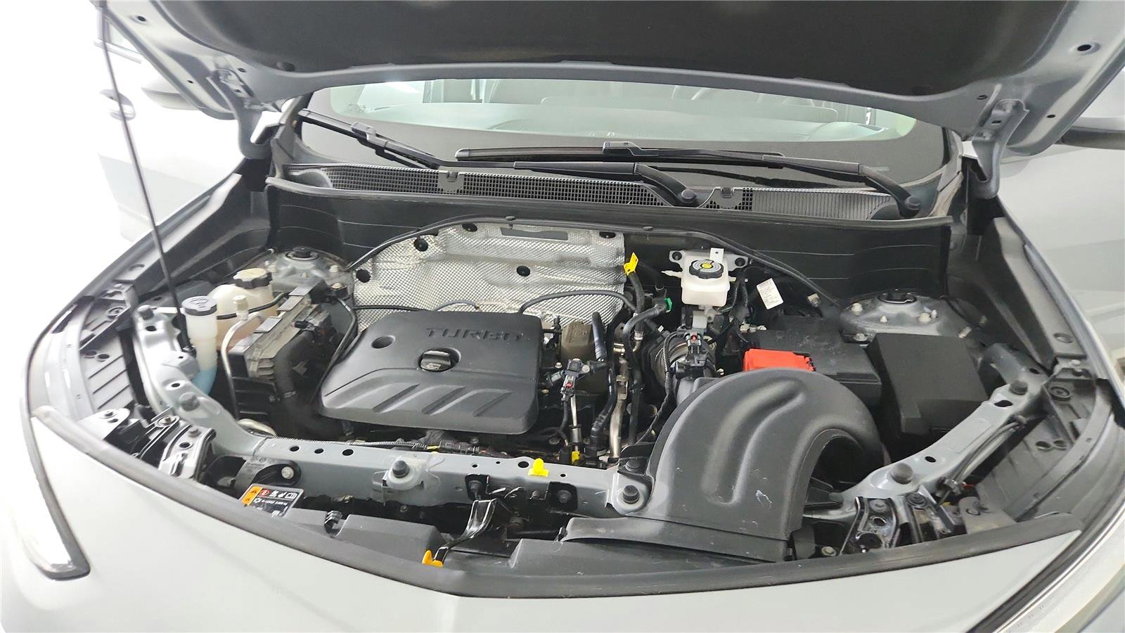 Used 2024 Buick Encore GX Sport Touring FWD image 30