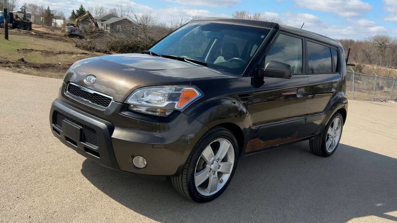 Used 2010 Kia Soul ! image 3