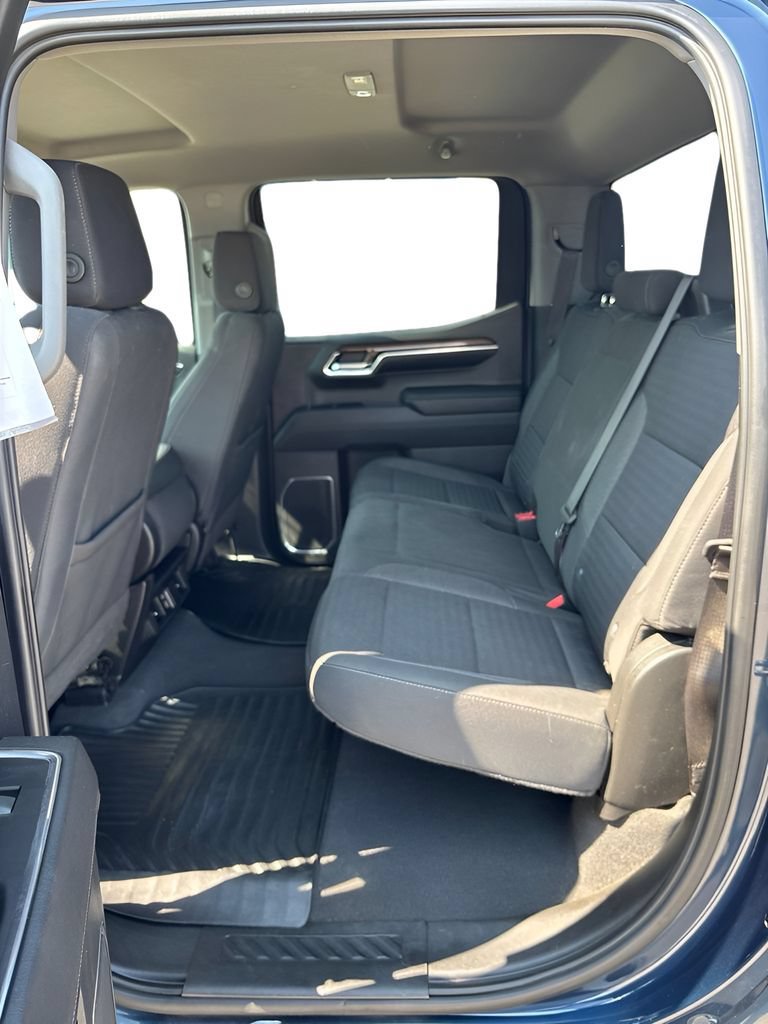 Used 2023 Chevrolet Silverado 1500 LT AWD/4WD image 35