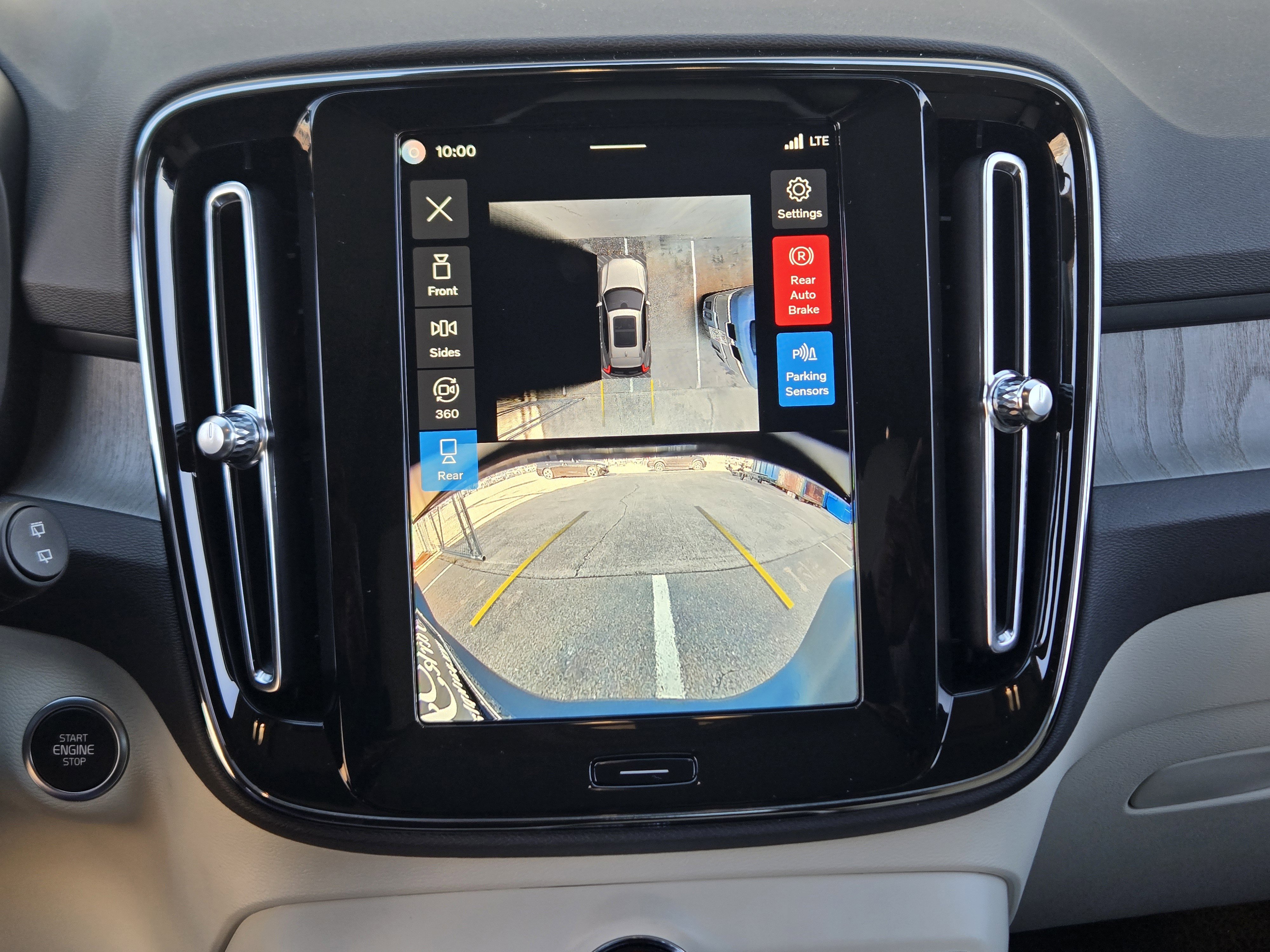 New 2026 Volvo XC40 B4 Plus w/ Protection Package Premier image 20