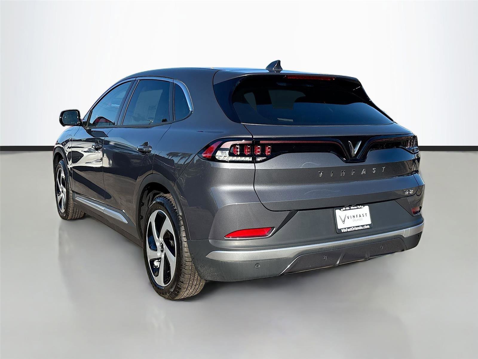 New 2025 VinFast VF 8 Eco image 5