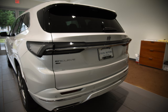 Used 2025 Buick Enclave Avenir w/ Super Cruise Package AWD/4WD image 8