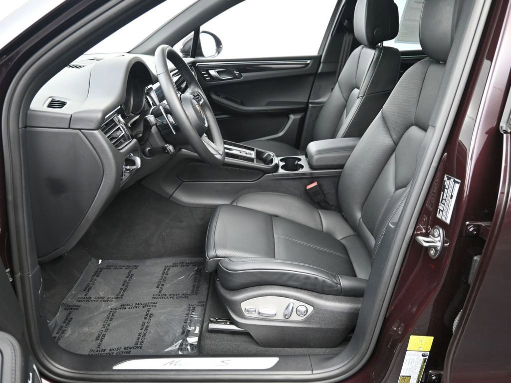 Certified 2026 Porsche Macan S AWD/4WD image 10