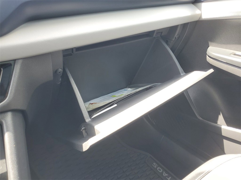 Used 2022 Volkswagen Taos SE image 91