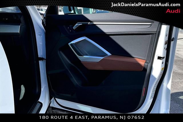 Used 2025 Audi Q3 2.0T Premium w/ Convenience Package image 16