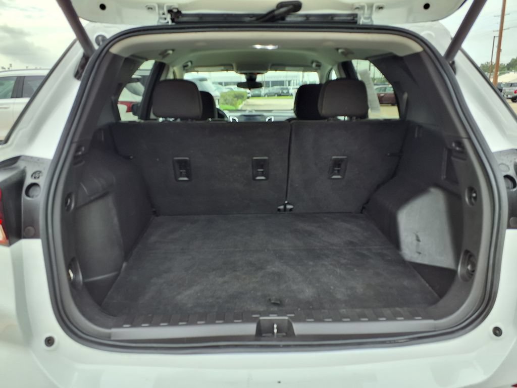 Used 2024 Chevrolet Equinox LT FWD image 10