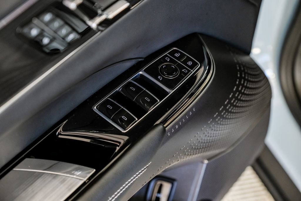 Used 2024 Cadillac Lyriq Luxury image 45