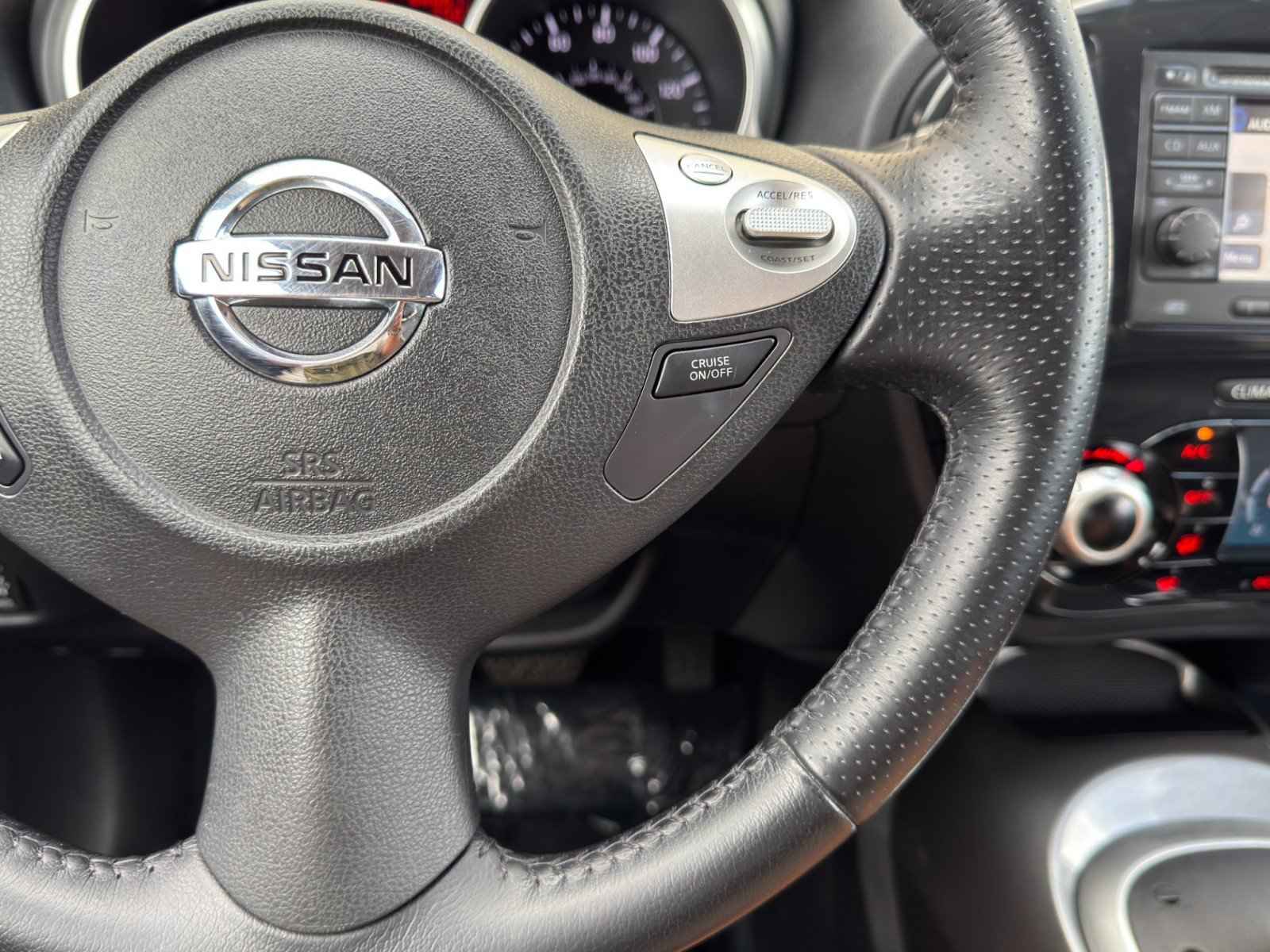 Used 2014 Nissan Juke SL AWD/4WD image 21