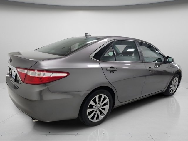 Used 2016 Toyota Camry XLE w/ Advanced Technology Package image 13