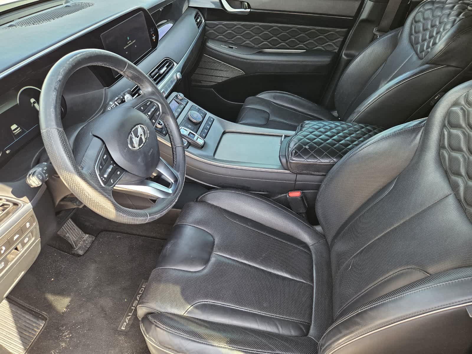 Used 2022 Hyundai Palisade Calligraphy w/ Cargo Package FWD image 2