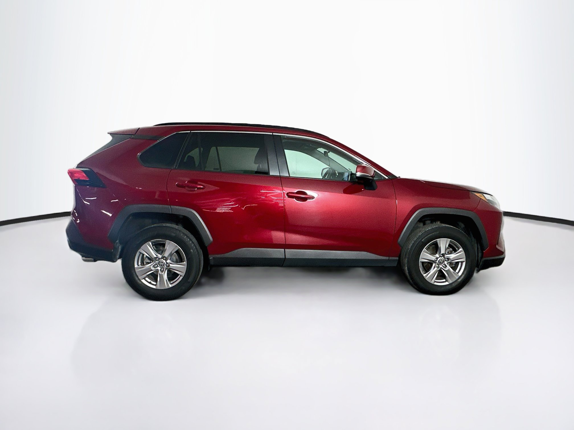 Used 2023 Toyota RAV4 XLE AWD/4WD image 10