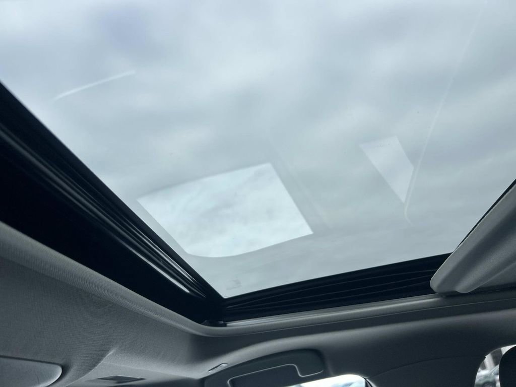 Certified 2025 Toyota RAV4 XLE image 22