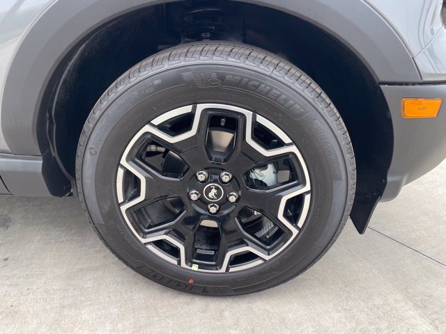New 2026 Ford Bronco Sport Outer Banks w/ Outer Banks Tech Package+ AWD/4WD image 31