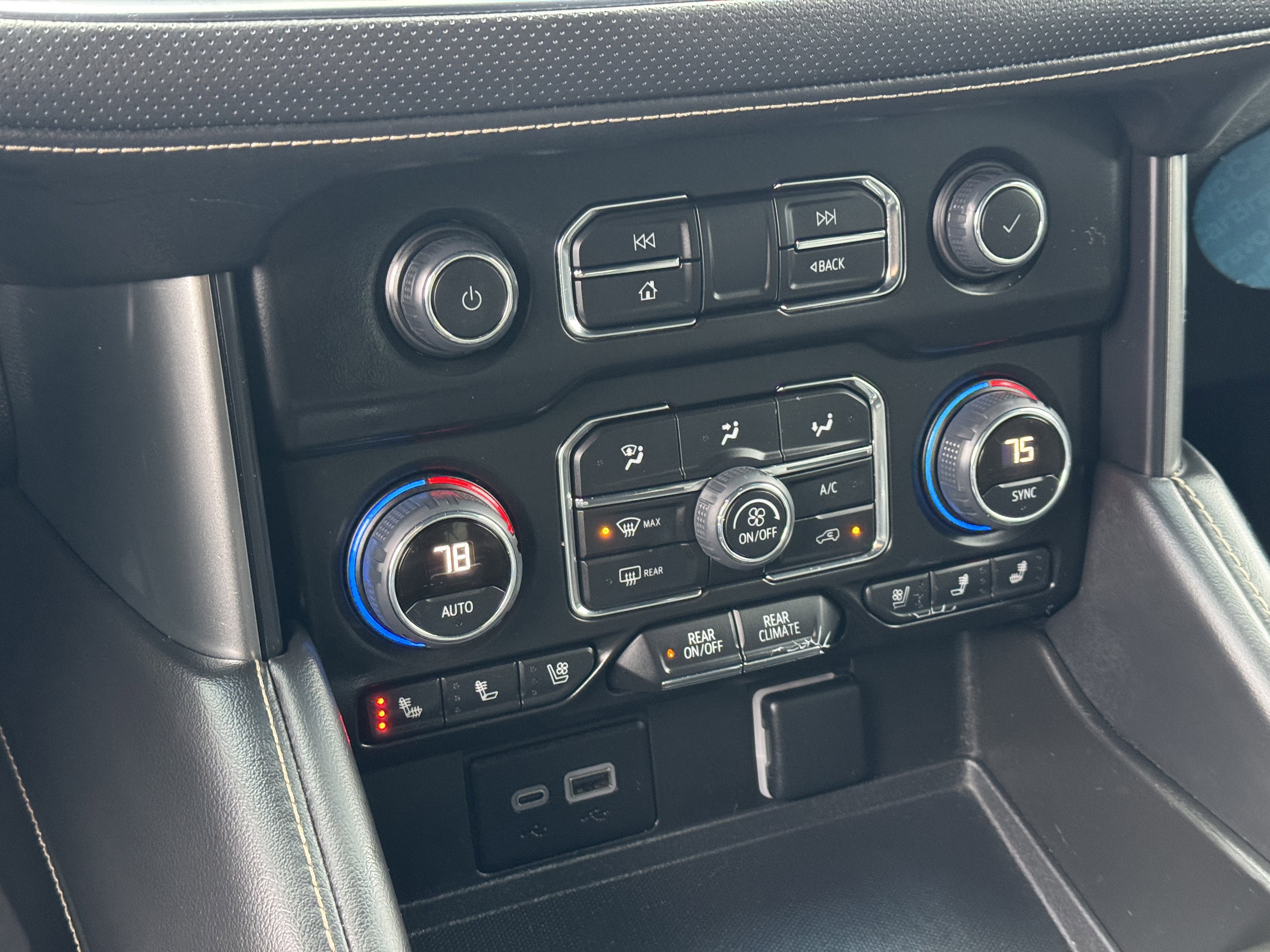 Certified 2023 Chevrolet Suburban Premier image 31