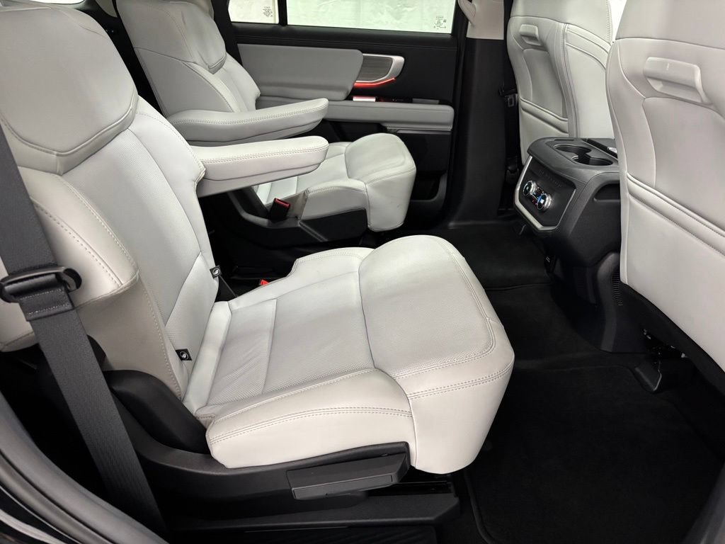 Used 2025 Ford Expedition Platinum AWD/4WD image 54