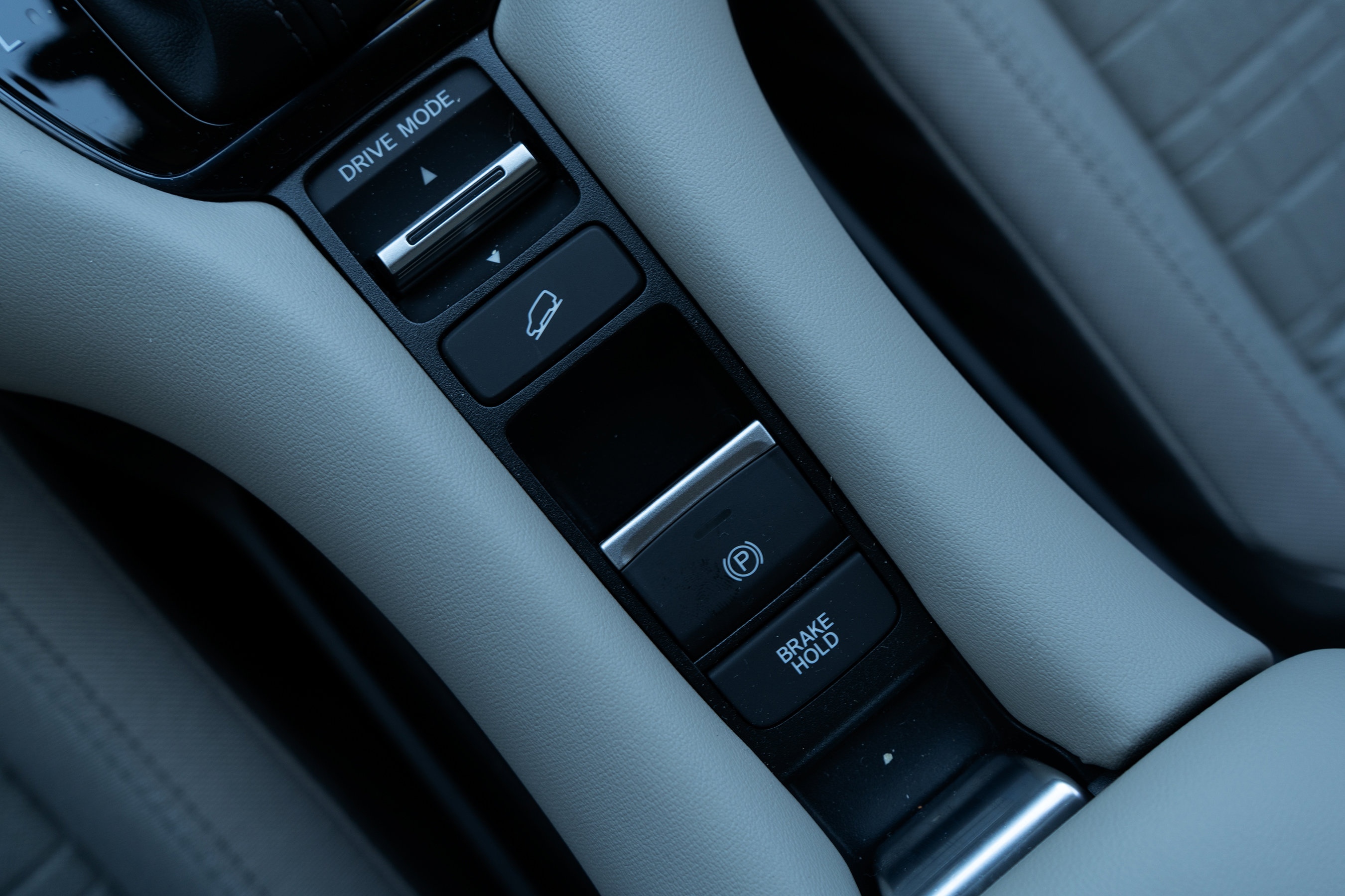 Certified 2026 Honda HR-V LX image 28