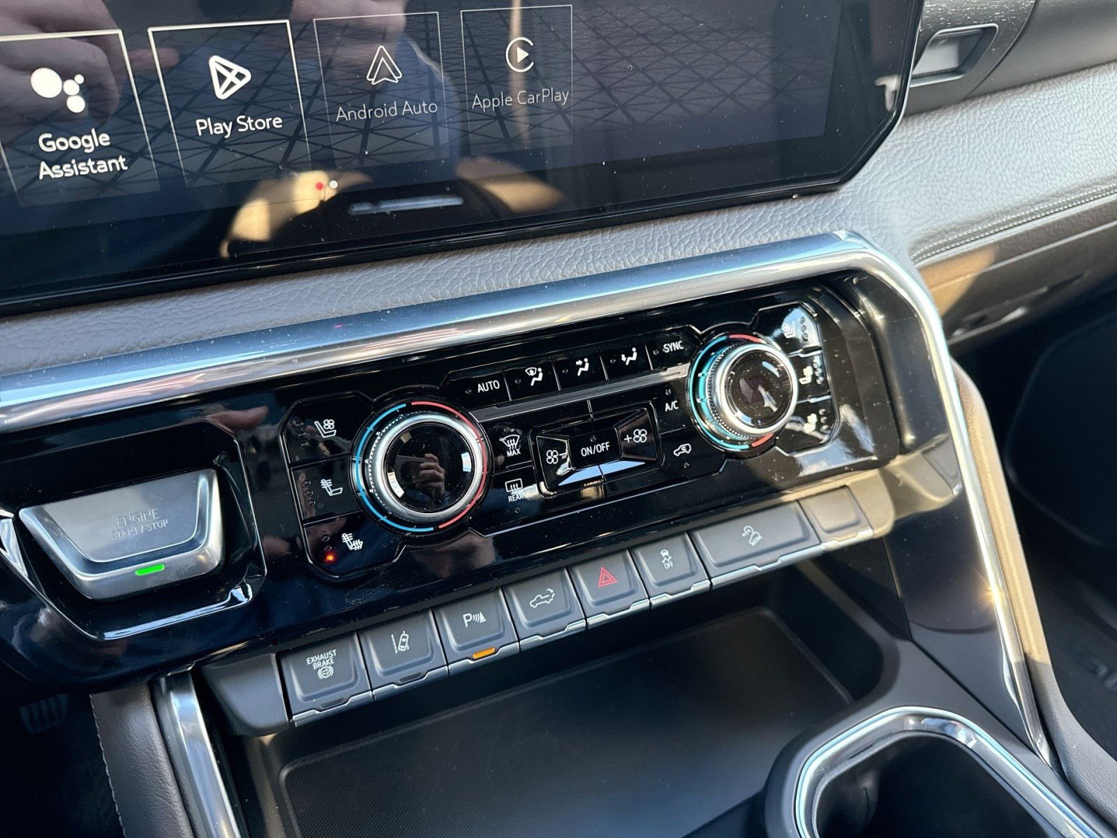 New 2026 GMC Sierra 3500 Denali w/ Denali Reserve Package image 18