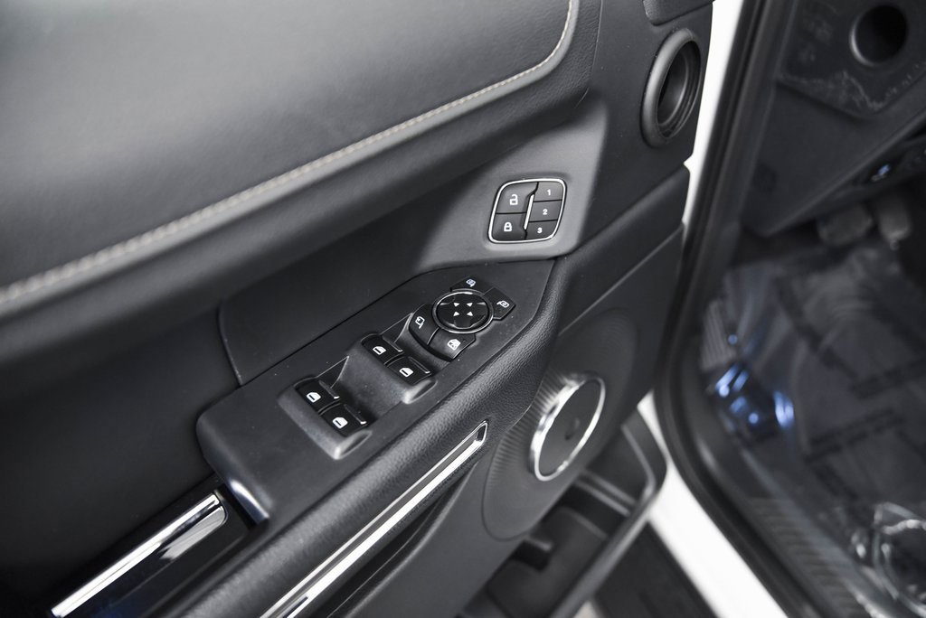 Used 2024 Ford Expedition XLT image 10