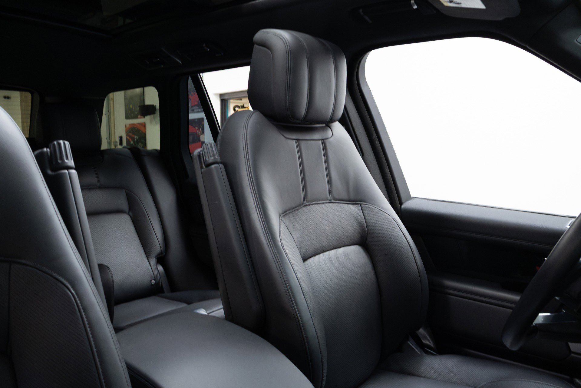 Used 2021 Land Rover Range Rover Westminster Edition image 21