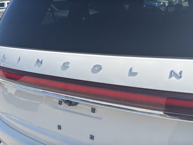 Used 2021 Lincoln Aviator Reserve w/ Class IV Trailer Tow Package RWD image 9