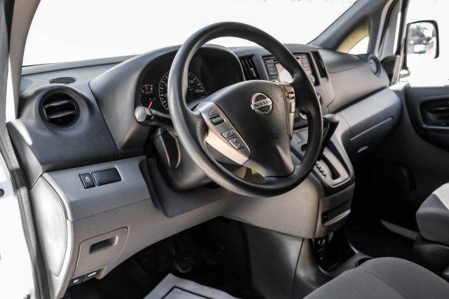 Used 2019 Nissan NV200 S w/ Cruise Control Package image 2