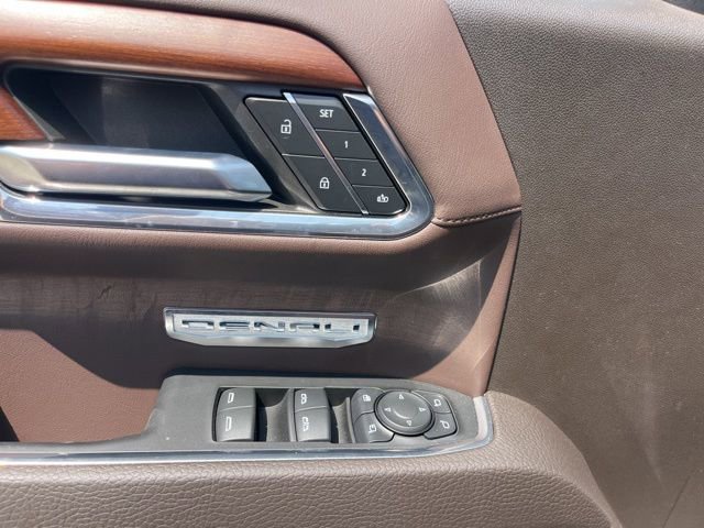 Used 2023 GMC Sierra 1500 Denali w/ Denali Reserve Package AWD/4WD image 17