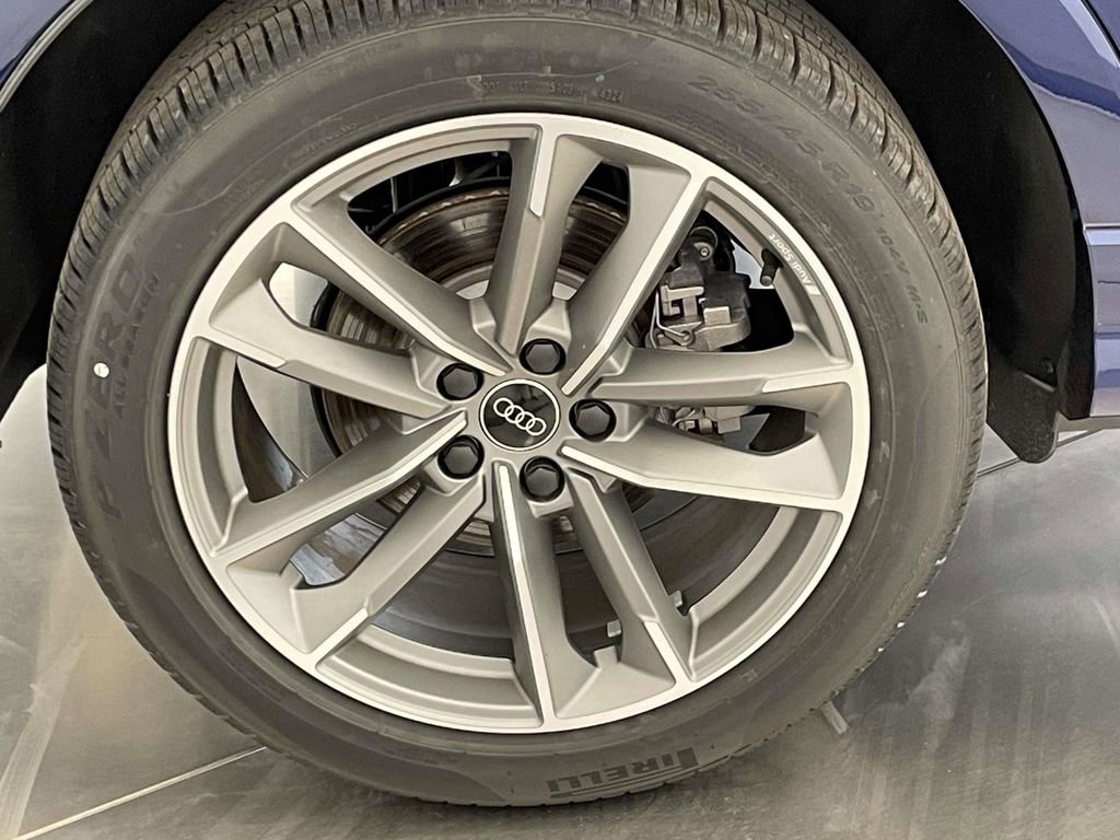 New 2025 Audi Q3 2.0T Premium image 13