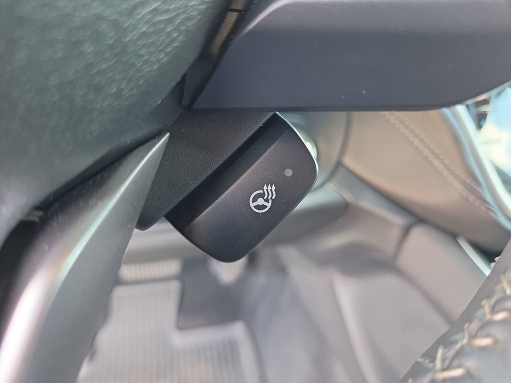 Certified 2025 Subaru Outback Touring XT AWD/4WD image 35