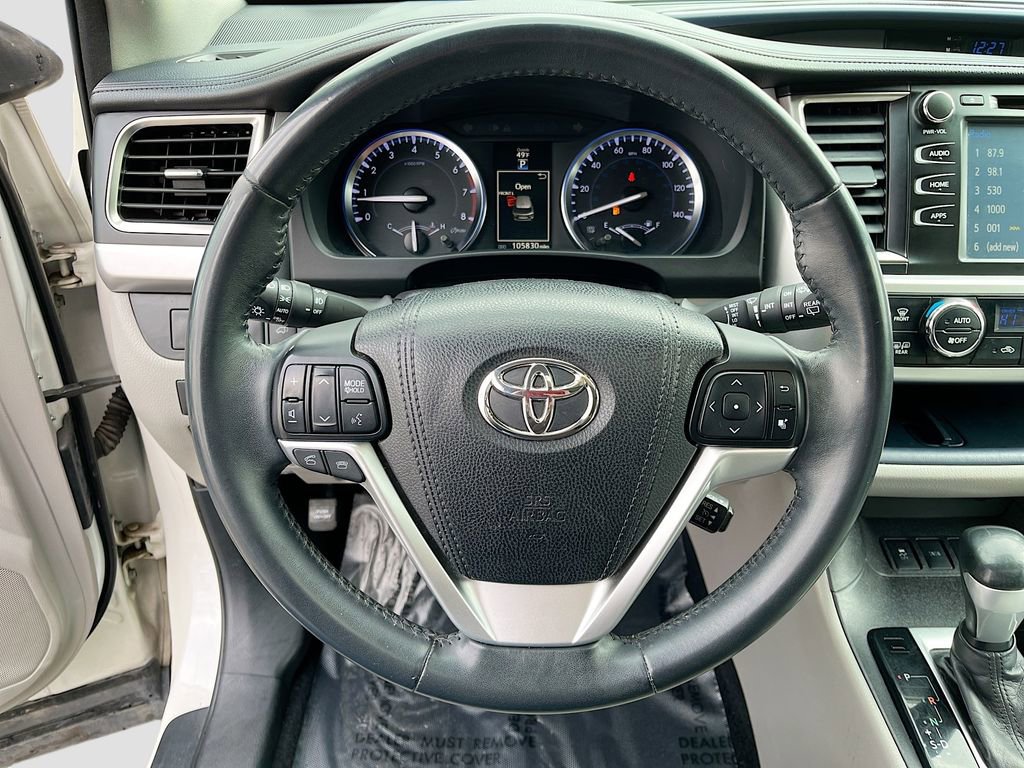 Used 2016 Toyota Highlander XLE image 11