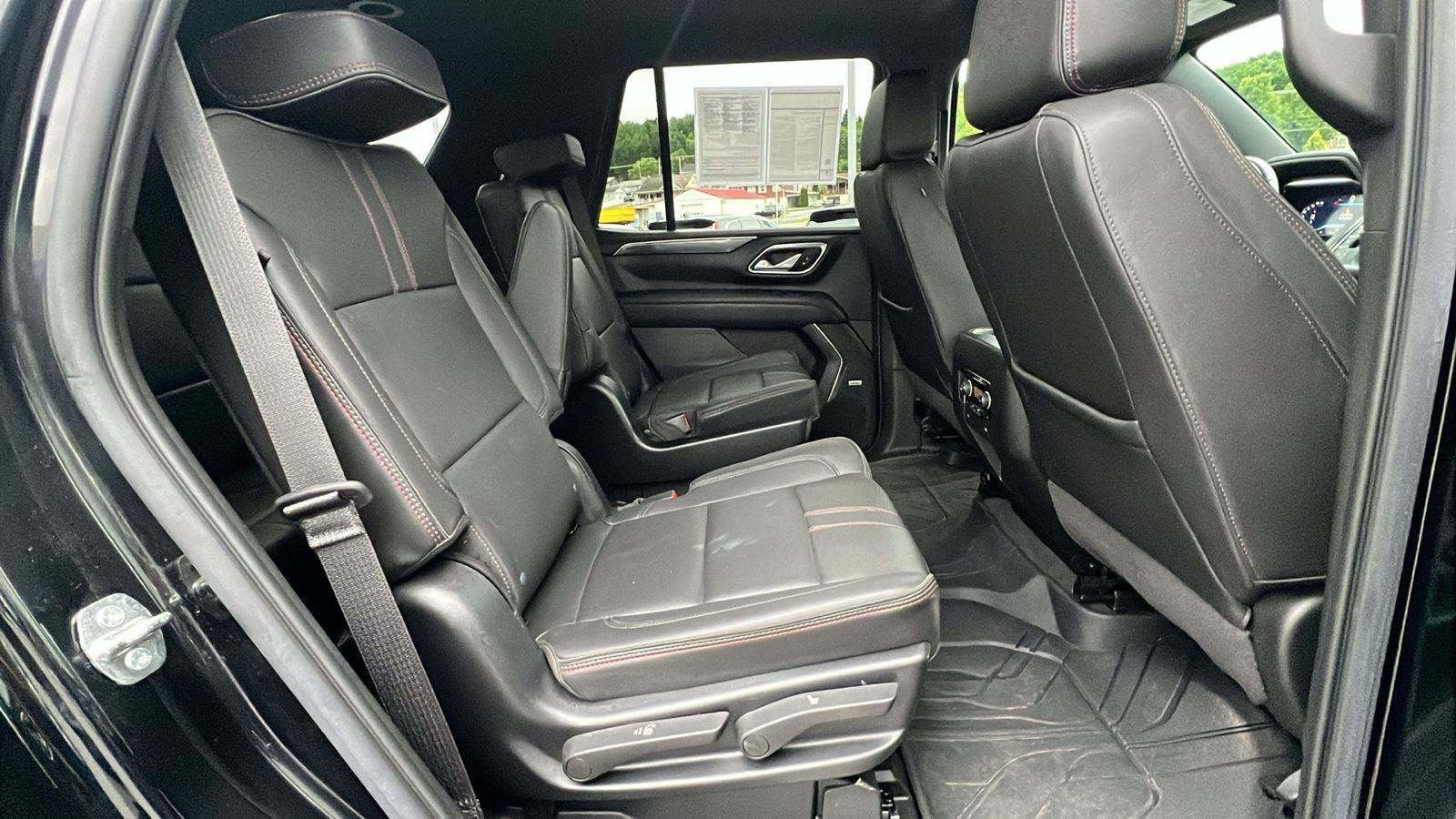 Used 2022 Chevrolet Tahoe RST w/ Luxury Package AWD/4WD image 15