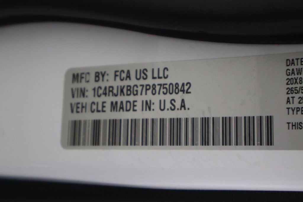 Used 2023 Jeep Grand Cherokee L Limited w/ Black Appearance Package image 48