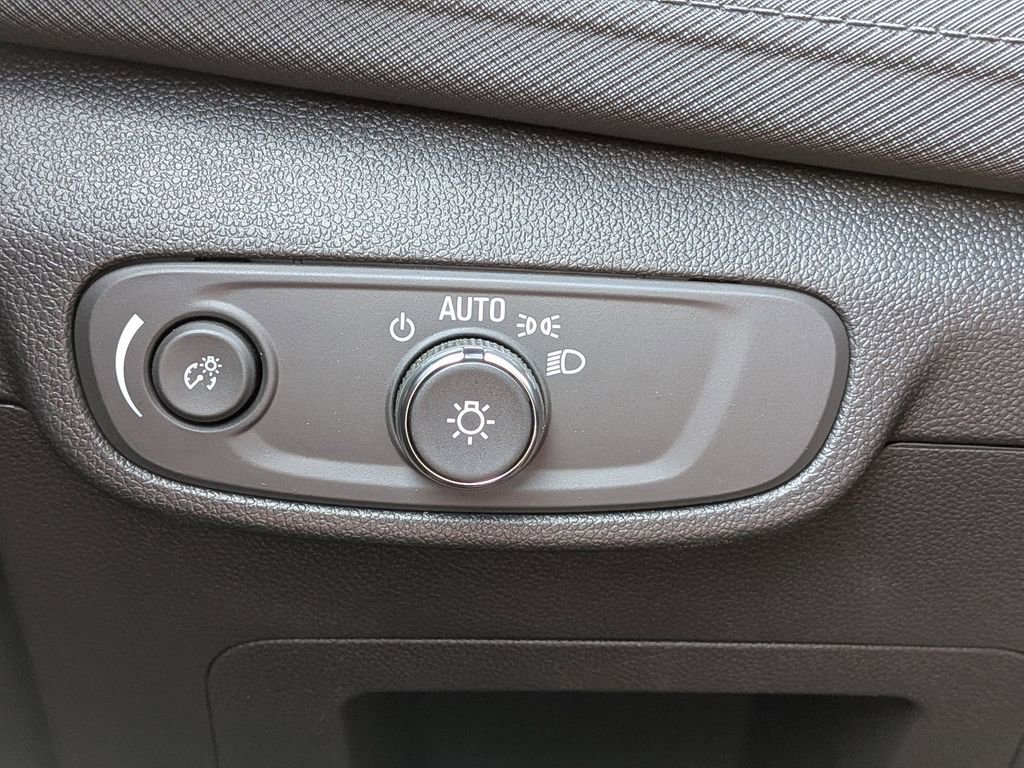 Used 2024 Chevrolet TrailBlazer LT w/ Driver Confidence Package image 29