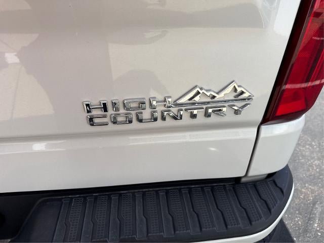 Used 2020 Chevrolet Silverado 1500 High Country w/ Technology Package AWD/4WD image 11