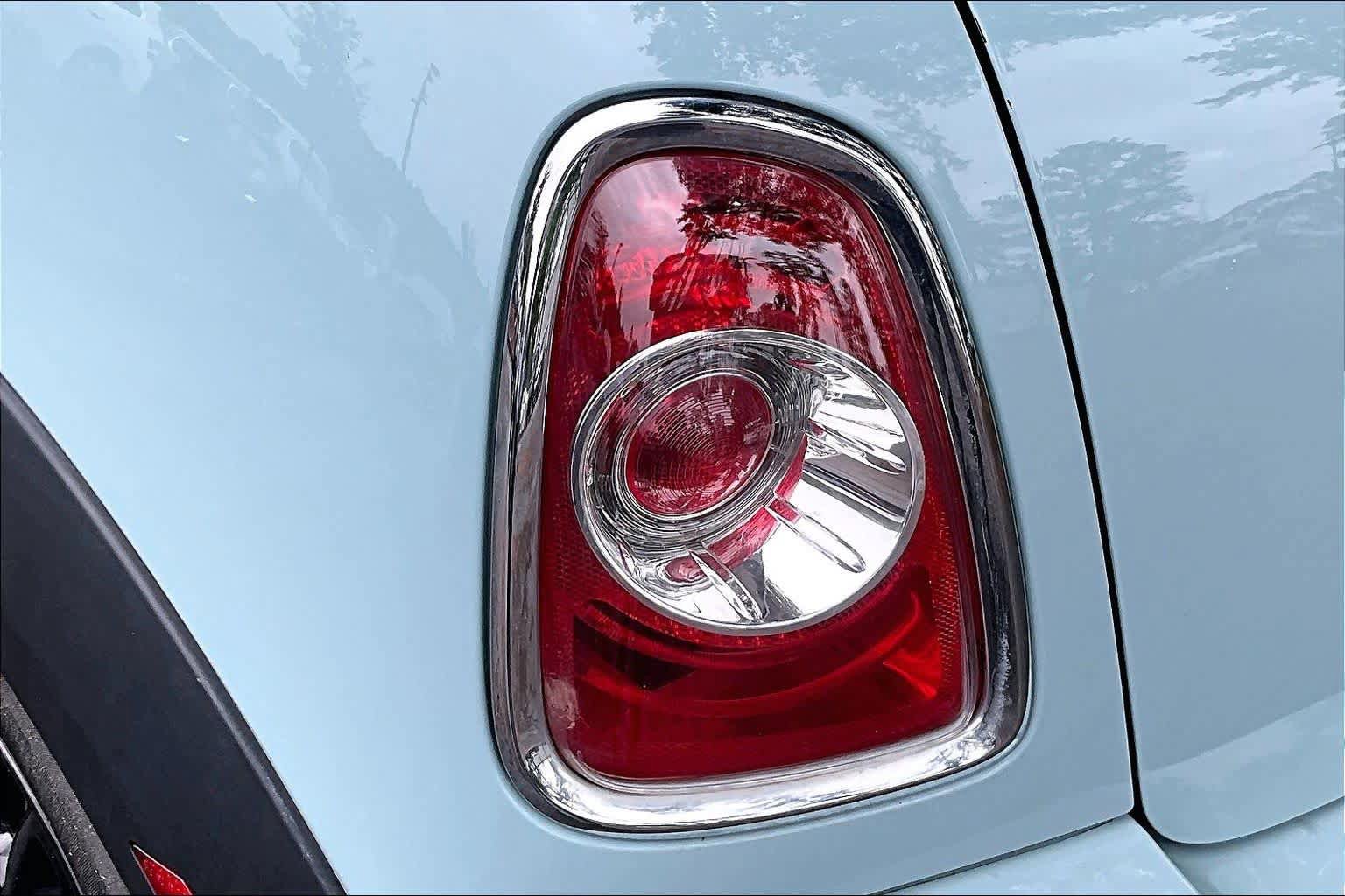 Used 2011 MINI Cooper Convertible FWD image 26