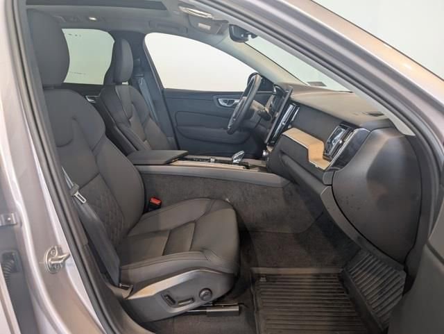 Used 2026 Volvo XC60 B5 Core w/ Climate Package image 31