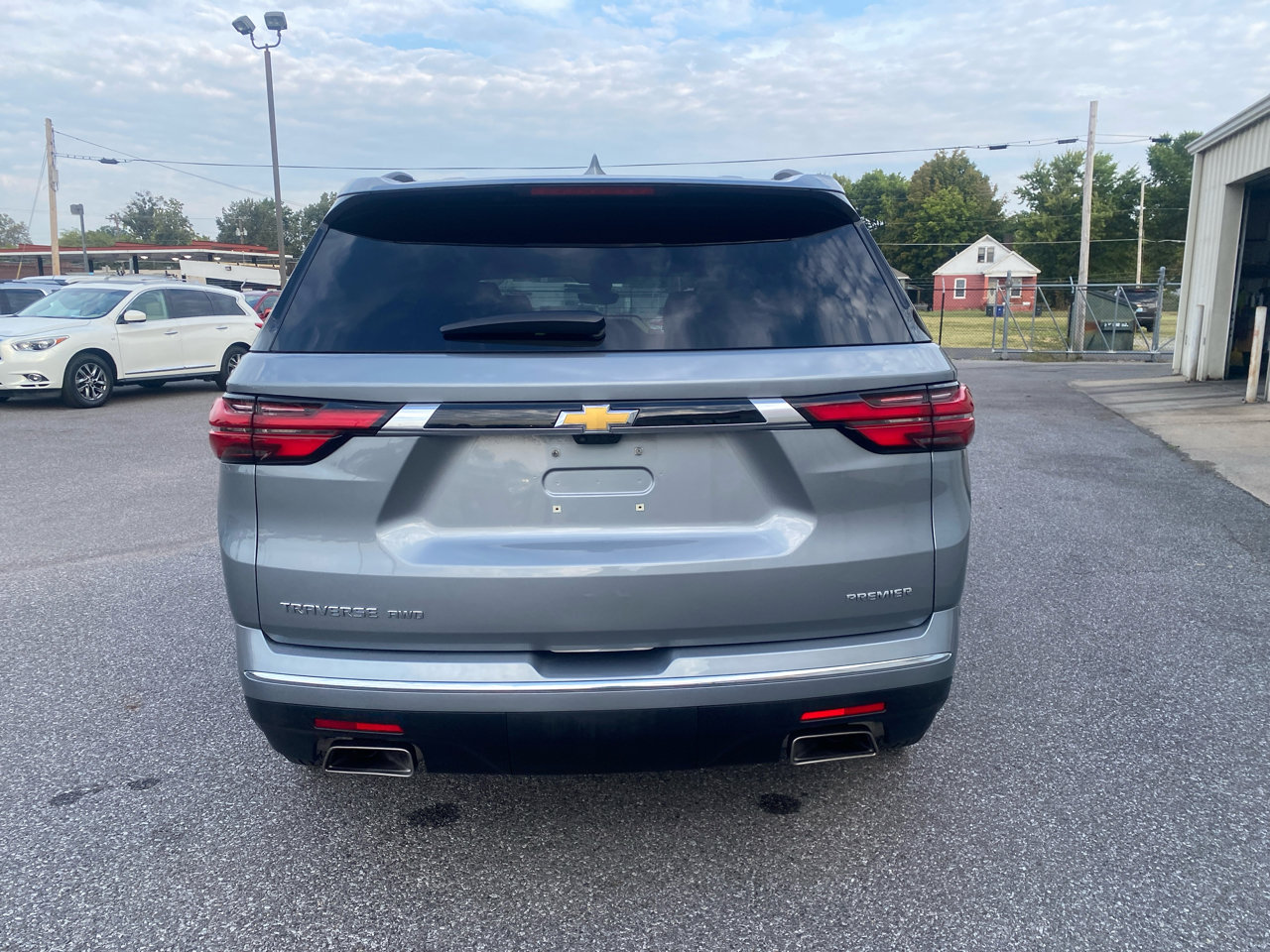 Used 2023 Chevrolet Traverse Premier image 6