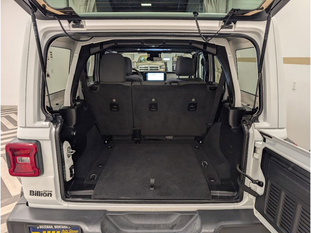 Used 2025 Jeep Wrangler Unlimited Sahara AWD/4WD image 21