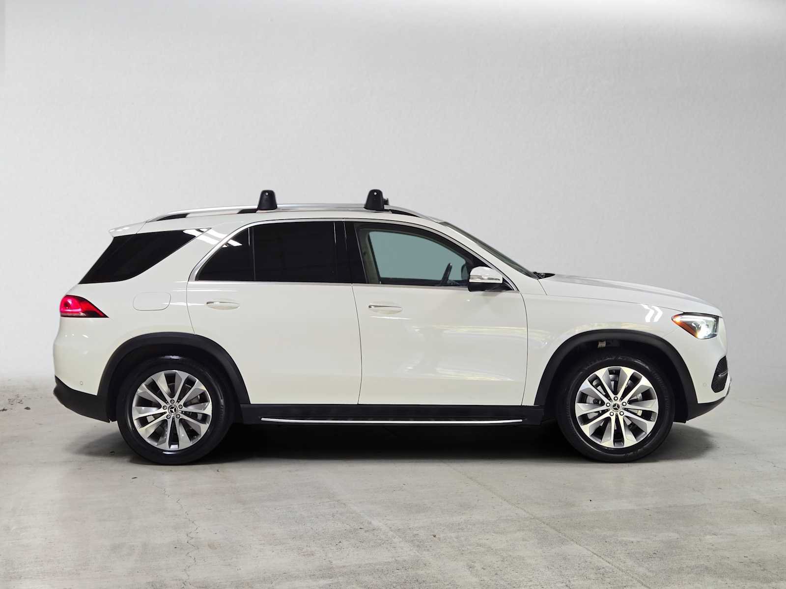 Used 2020 Mercedes-Benz GLE 350 4MATIC image 2