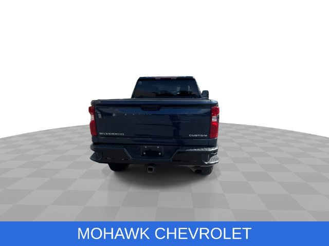 Used 2022 Chevrolet Silverado 2500 Custom w/ Custom Value Package AWD/4WD image 9