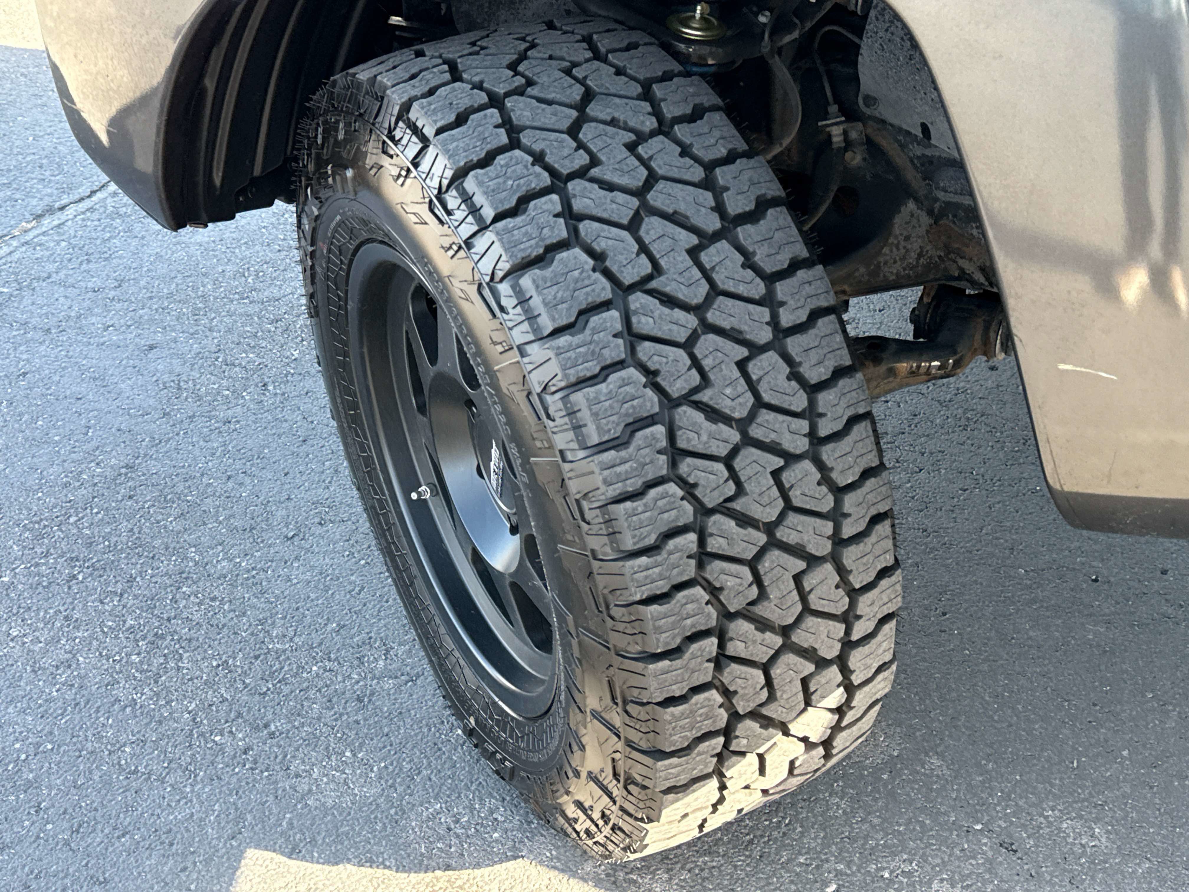 Used 2015 Toyota Tacoma 4x4 Double Cab w/ TRD Sport Package image 8