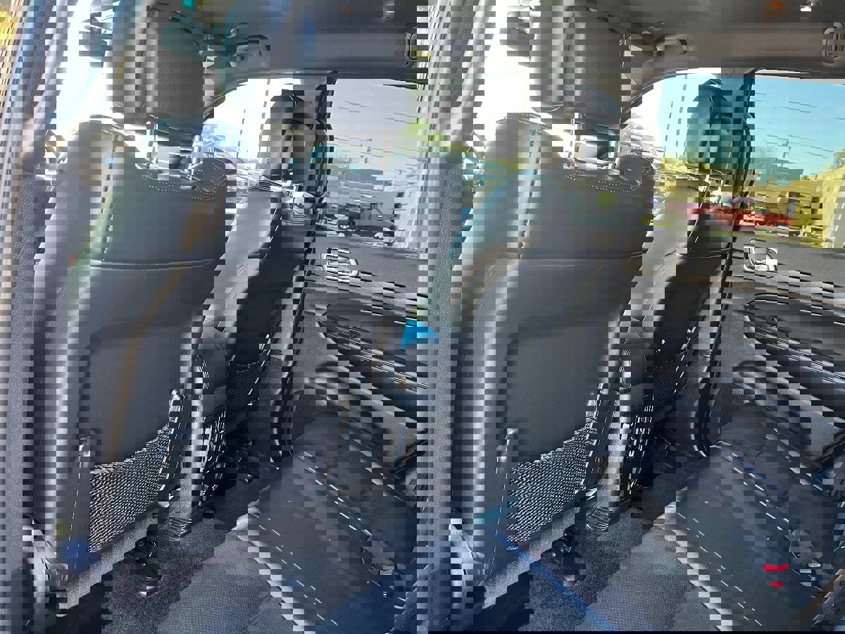 Used 2018 Jeep Grand Cherokee Altitude image 28