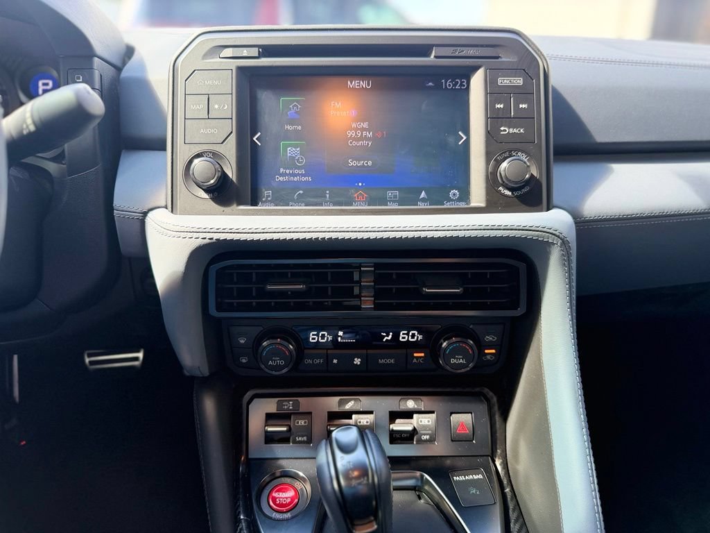 Used 2020 Nissan GT-R Premium AWD/4WD image 23