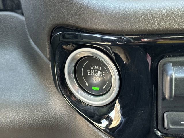 Used 2024 GMC Sierra 3500 SLT image 19