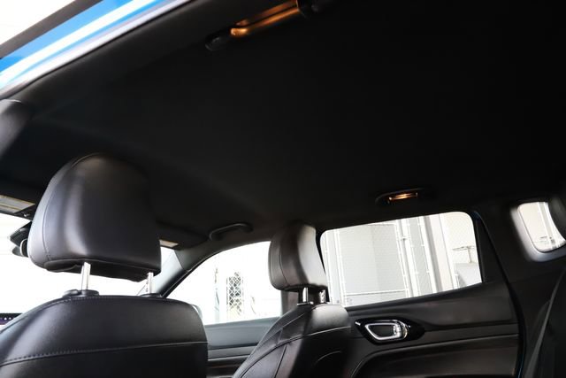 Used 2025 Jeep Compass Trailhawk AWD/4WD image 21