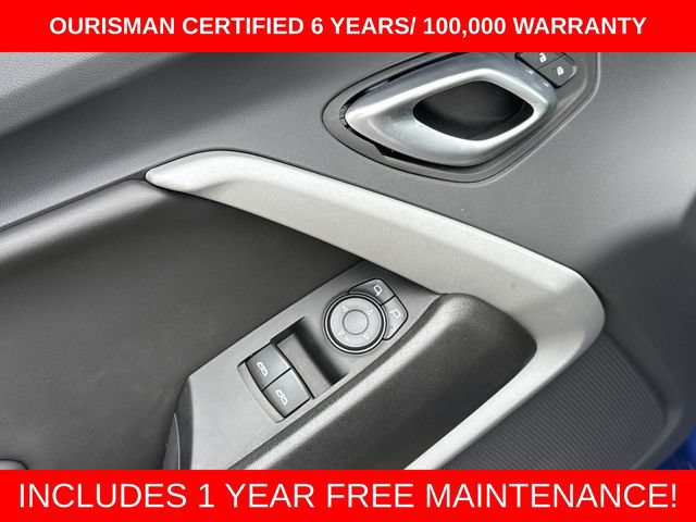 Used 2022 Chevrolet Camaro LT RWD image 17