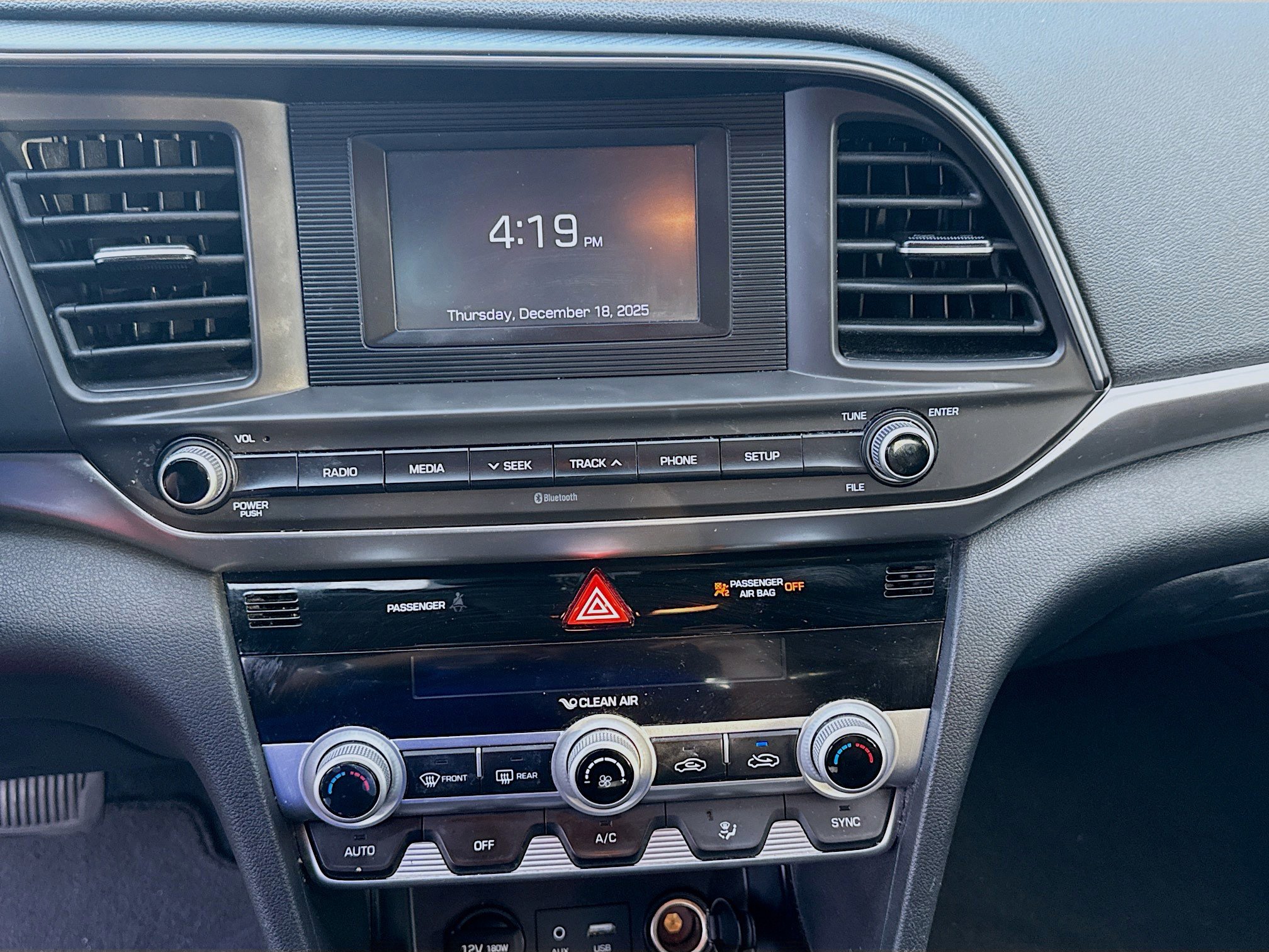 Used 2020 Hyundai Elantra SE w/ Cargo Package (C1) image 10