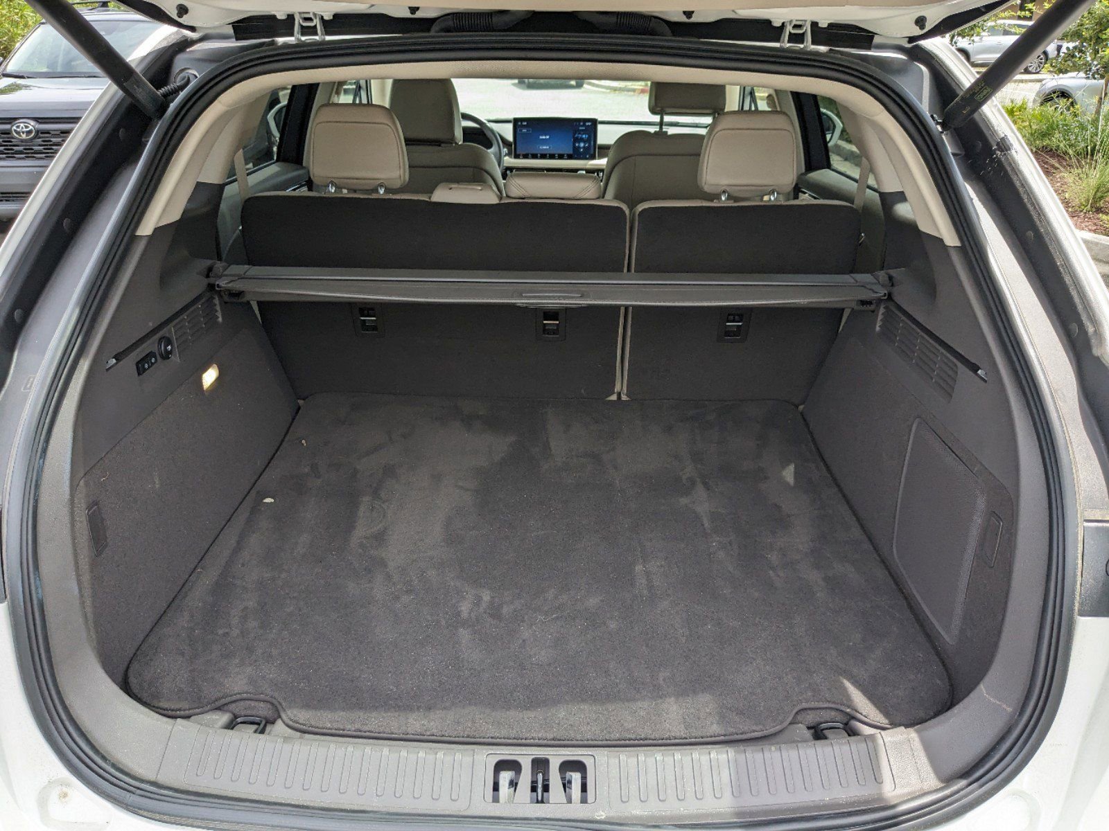 Certified 2023 Lincoln Nautilus Reserve w/ Equipment Group 202A image 14